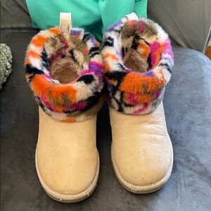 UGG Short Shearling Cuff Boots in Pink with Multicolor Fur